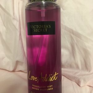 VS Love Addict Fragrance Mist